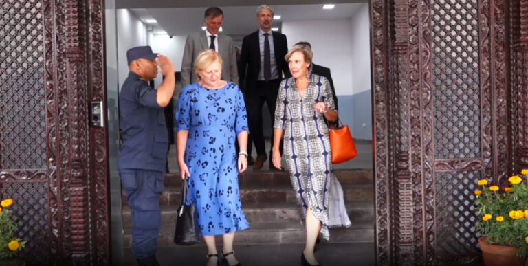 गृहमन्त्री ओमप्रकाश अर्यालसँग विभिन्न देशका राजदूतहरूको भेटघाट