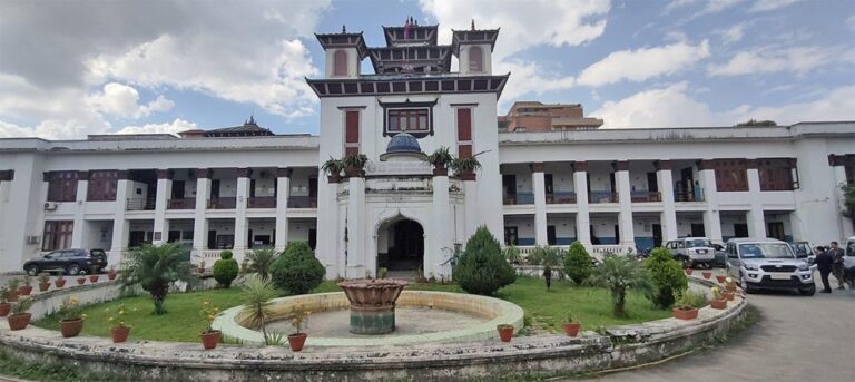 निर्वाचनअघि दल दर्ता प्रक्रिया नखोल्ने निर्वाचन आयोगको निर्णय