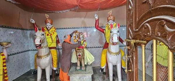 धानुक जातिको कुल देवता रातो बाबा